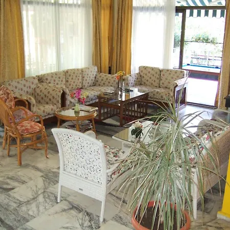 Kamelya 公寓式酒店 马尔马里斯