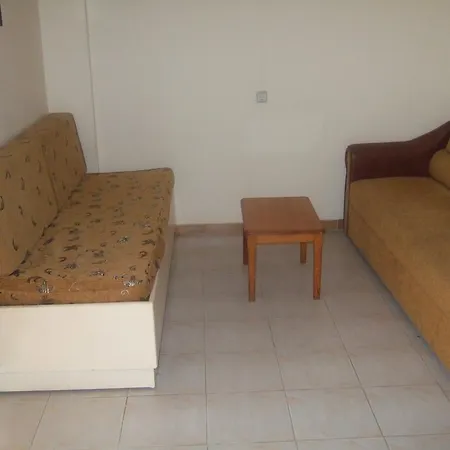 Lägenhetshotell Kamelya 3*