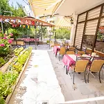 شقة فندقية Kamelya 3*