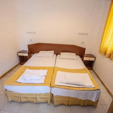 Apart Otel Kamelya 3*