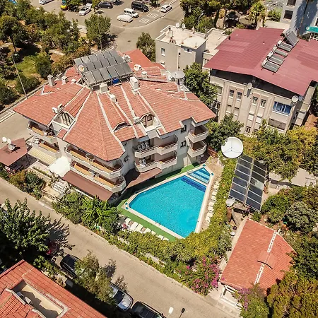 Kamelya Aparthotel 3*