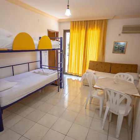 Kamelya Aparthotel 3*