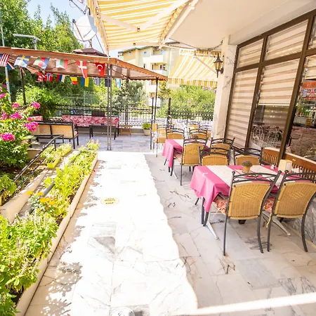 Aparthotel Kamelya 3*