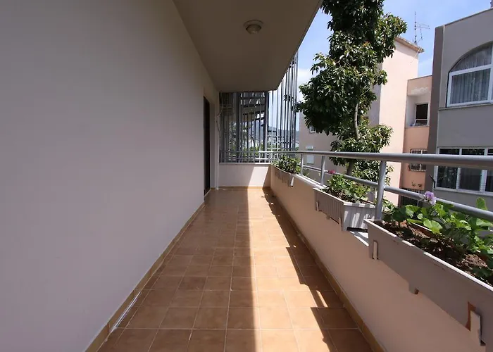 Kamelya Aparthotel 3*